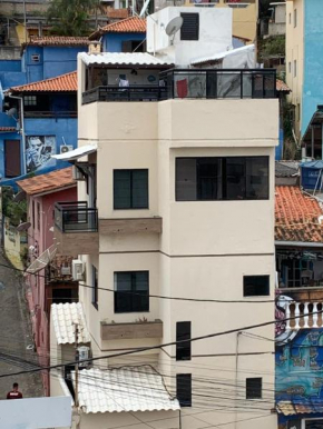 Casa triplex com cobertura a 5 minutos da praia